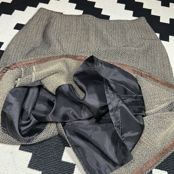 Boss Babe, KRIZIA skirt!! - Picture 9 of 11